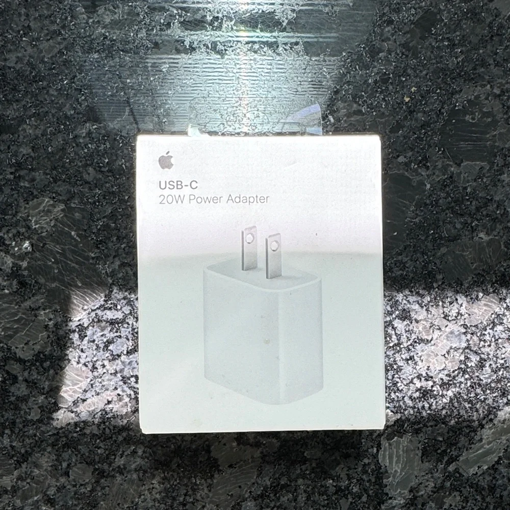 Apple USB-C Power Adapter in White